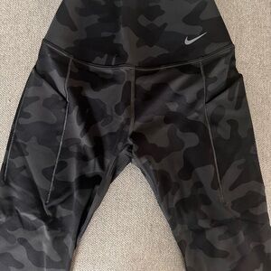 Nike Camo Leggings - Black/grey -W small